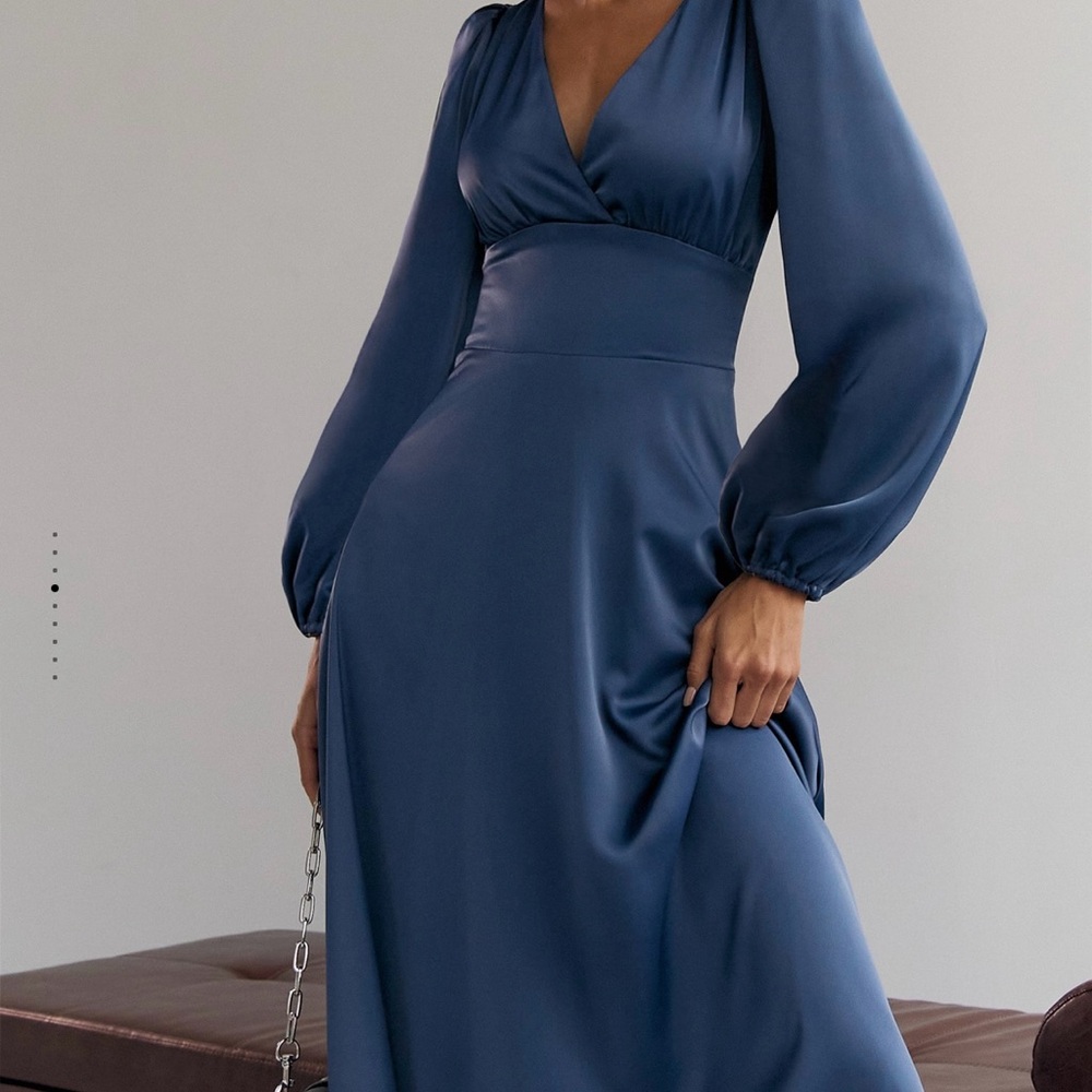 Elegant Blue Long Sleeve Dress